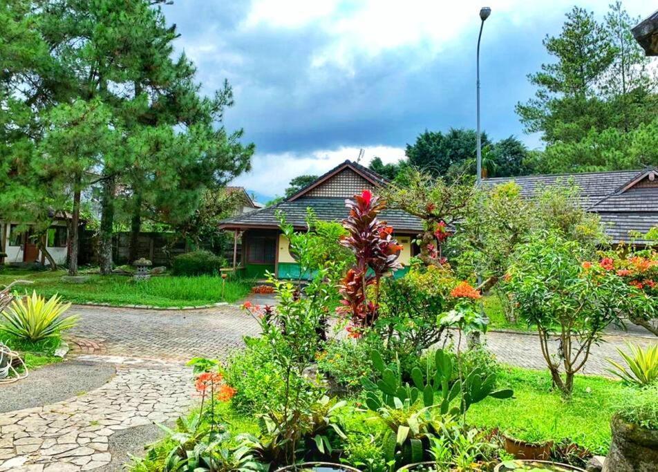Designer Villa Osaka Puncak Dış mekan fotoğraf
